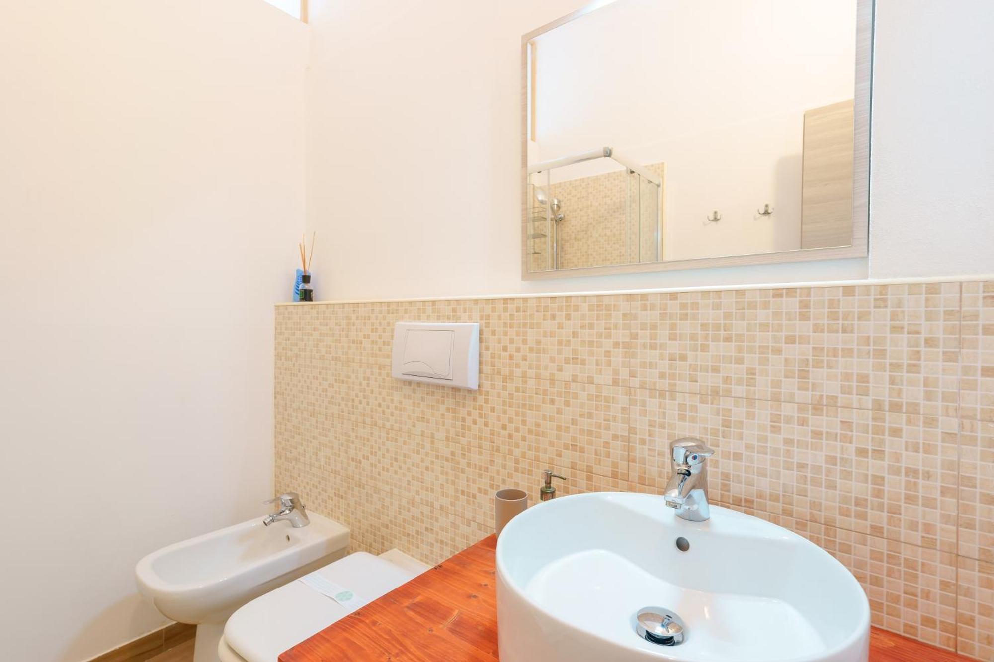 Bissenti Rooms - Eja Sardinia Cagliari Exteriör bild